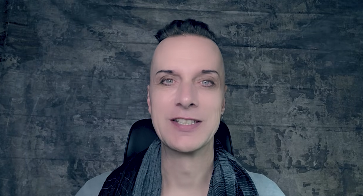 Sven erklärt ein Acoustic Arrangement