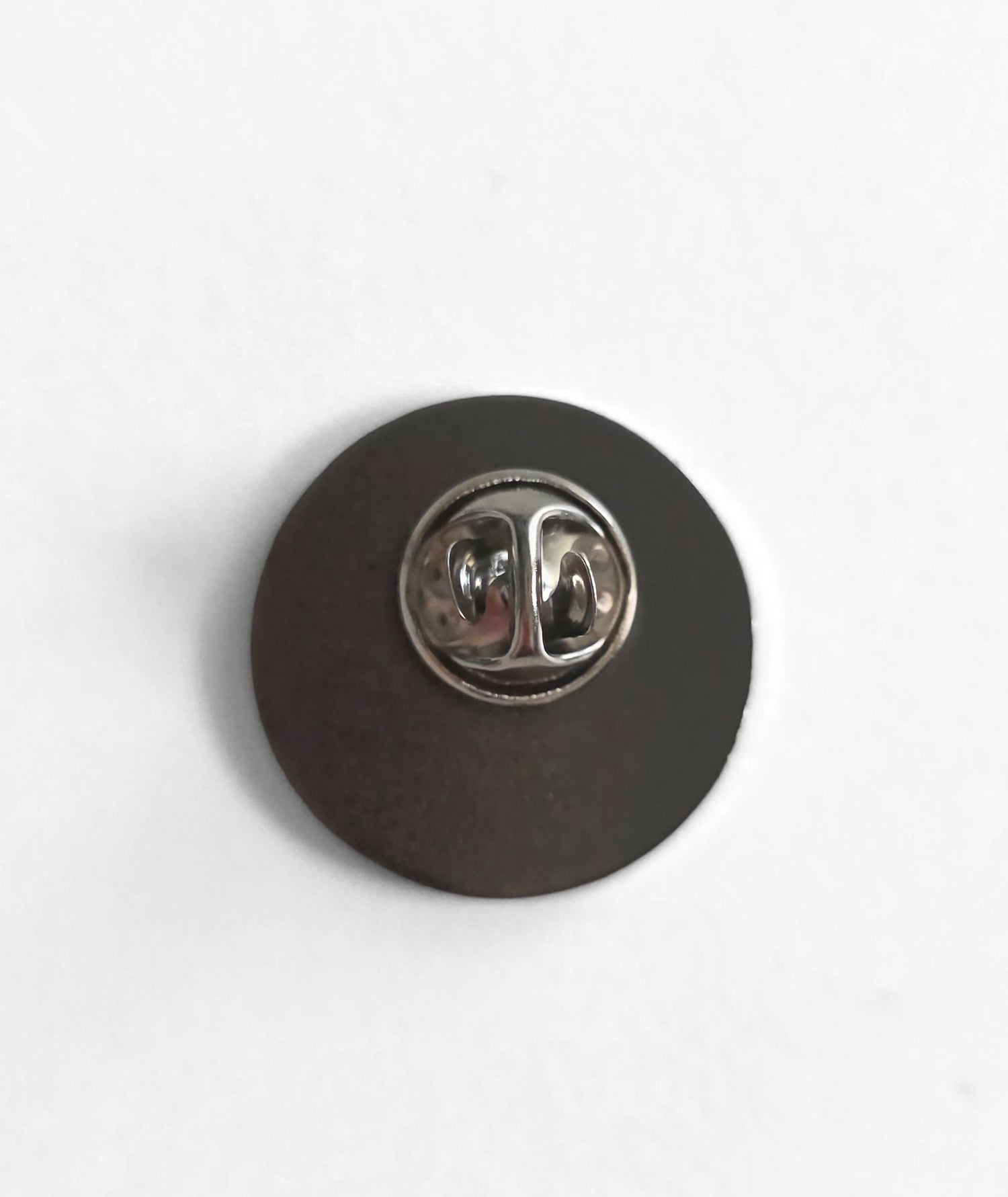 Metall-Pin